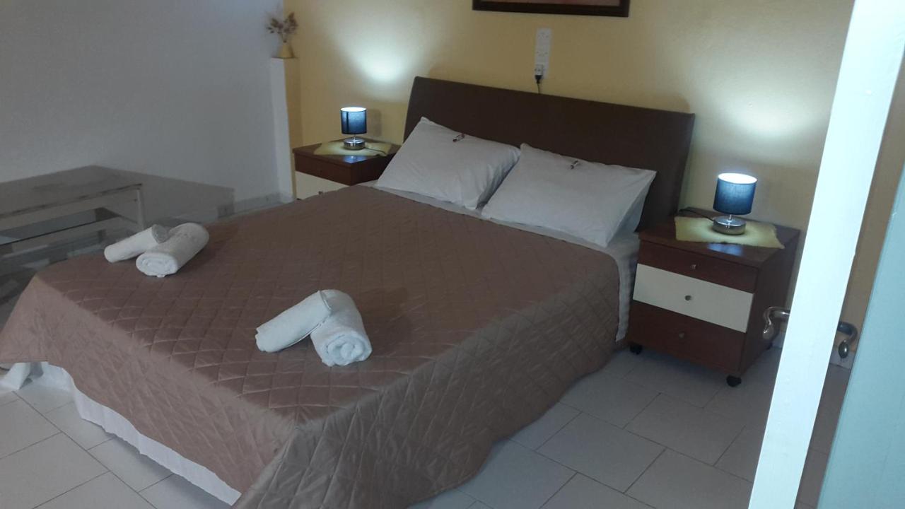 Dolphin Apt & Studios -Next To The Beach Roda  Exterior foto