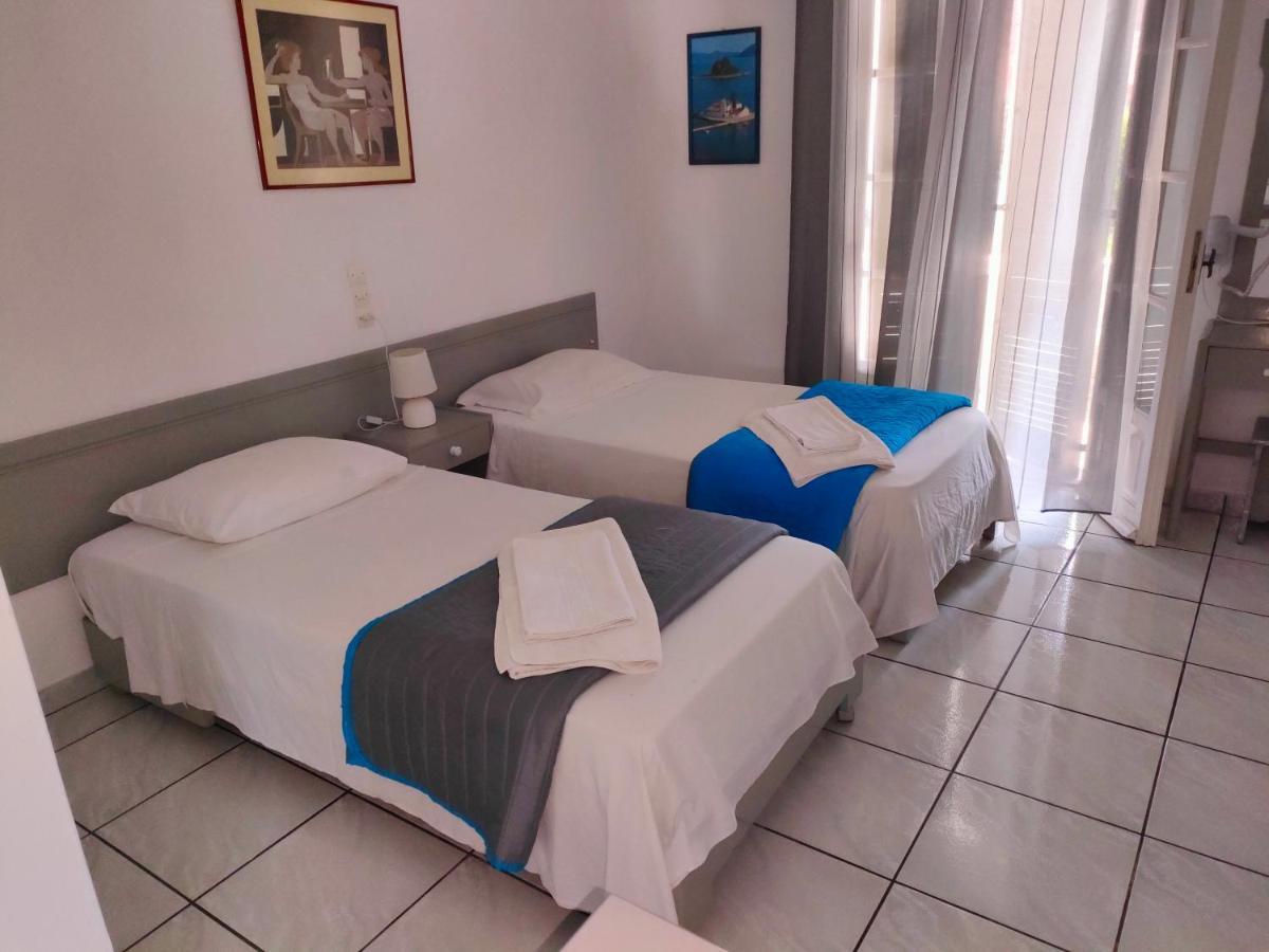 Dolphin Apt & Studios -Next To The Beach Roda  Exterior foto
